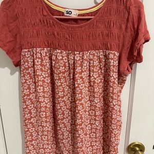 SO Women's Coral Floral Blouse